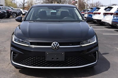 2025 Volkswagen Jetta SE Auto