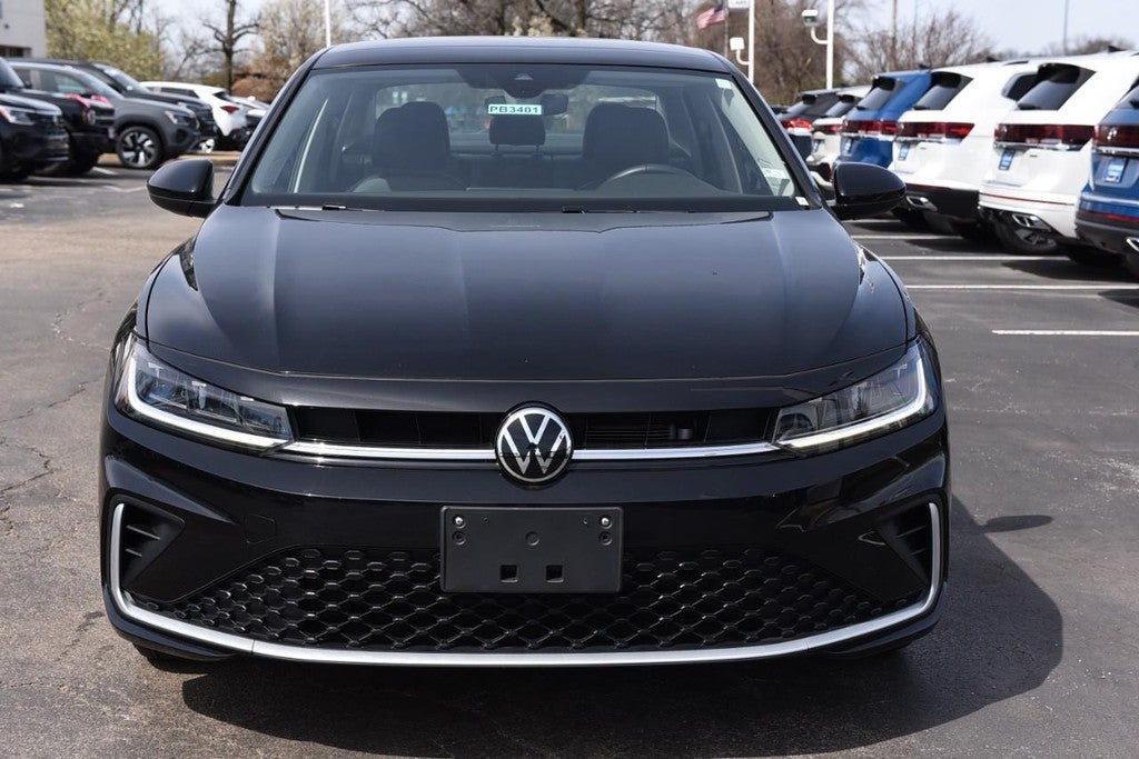 2025 Volkswagen Jetta SE Auto