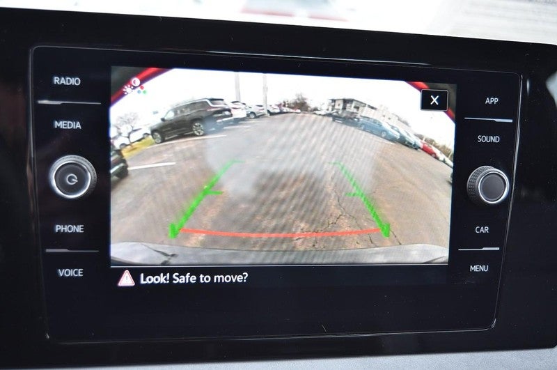 2025 Volkswagen Jetta SE Auto