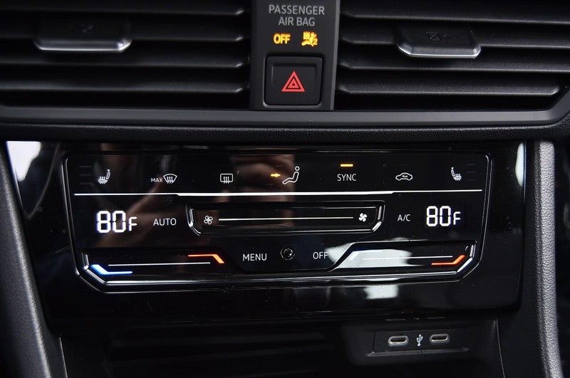 2025 Volkswagen Jetta SE Auto