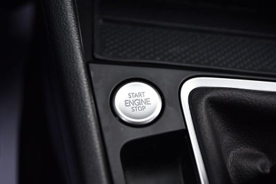 2025 Volkswagen Jetta SE Auto