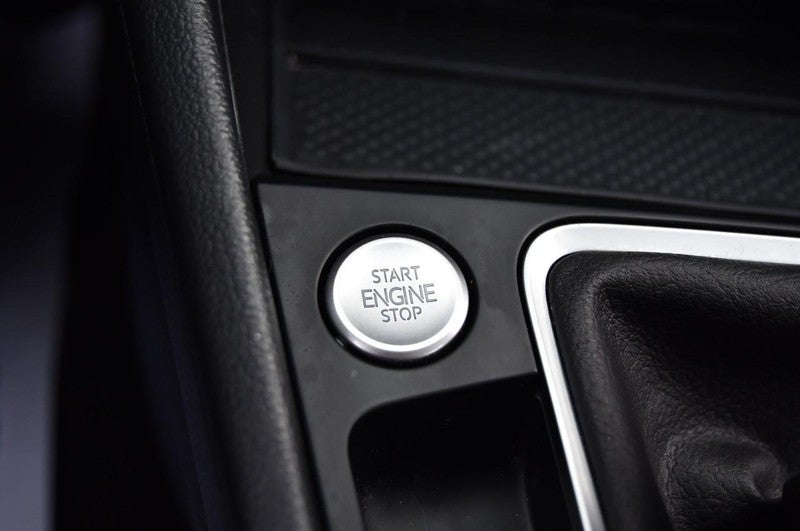 2025 Volkswagen Jetta SE Auto