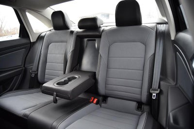 2025 Volkswagen Jetta SE Auto