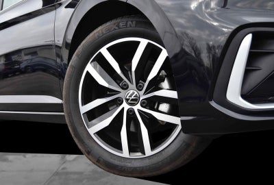 2025 Volkswagen Jetta SE Auto