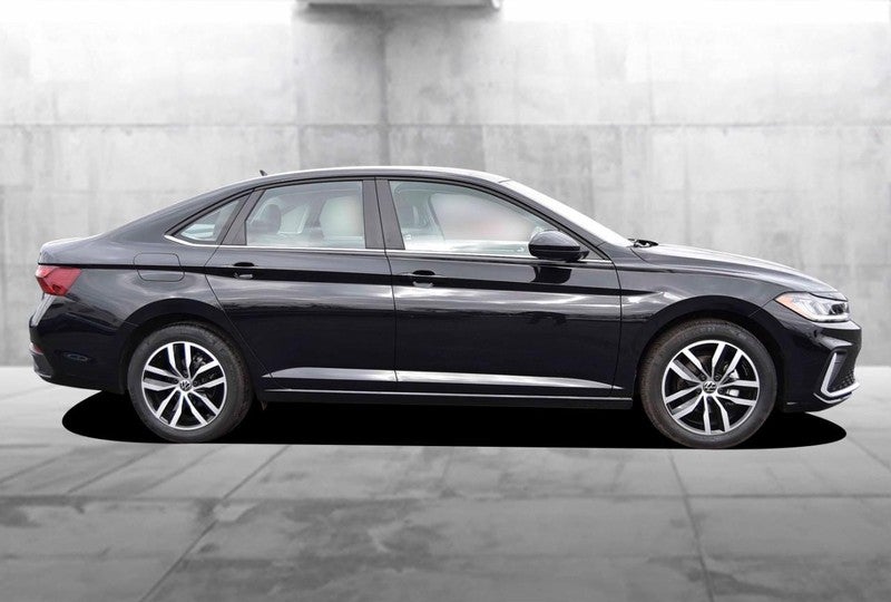 2025 Volkswagen Jetta SE Auto
