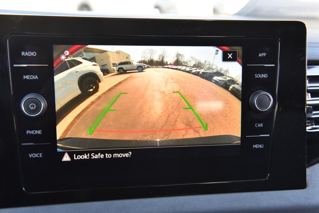 2025 Volkswagen Jetta SE Auto