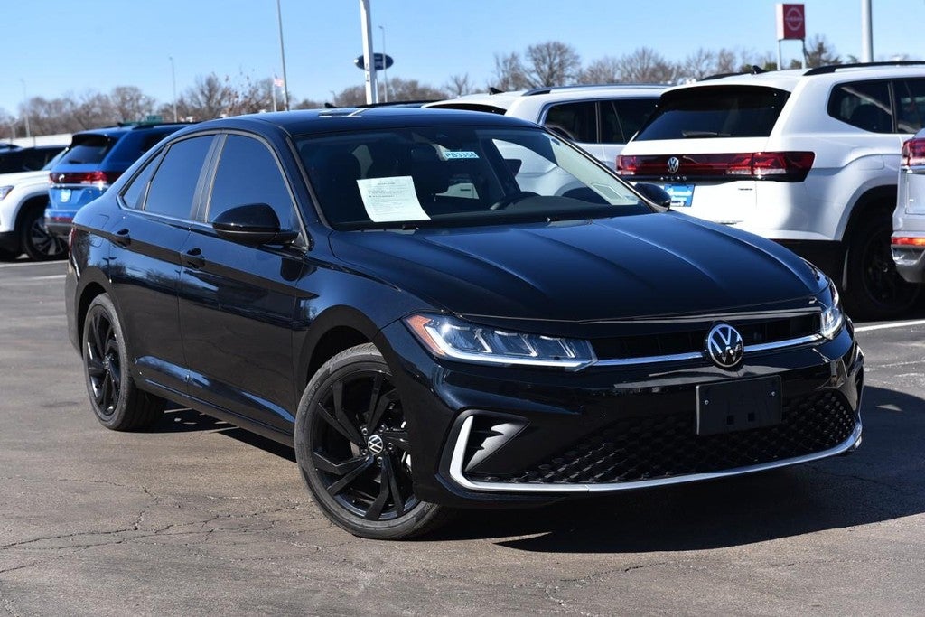 2025 Volkswagen Jetta SE Auto