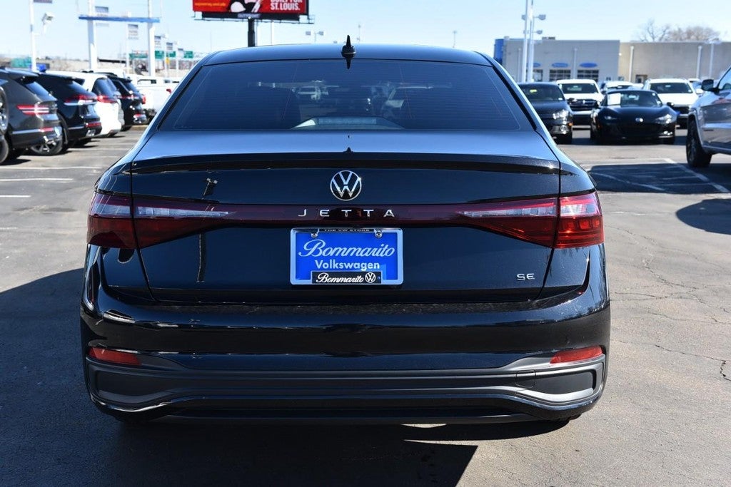 2025 Volkswagen Jetta SE Auto