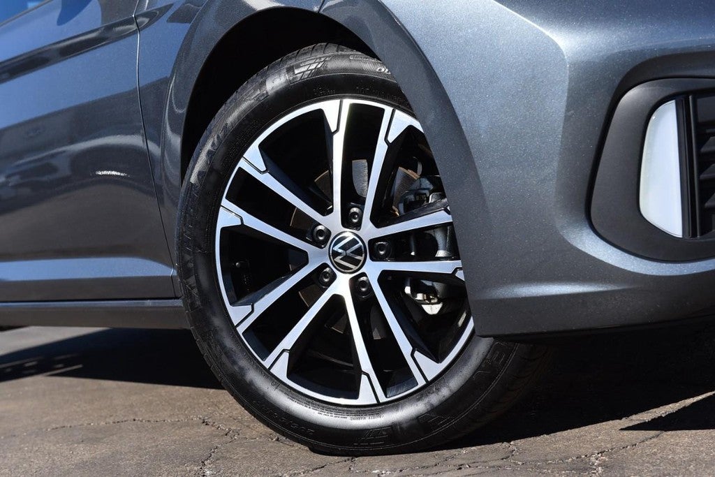 2024 Volkswagen Jetta Sport Auto