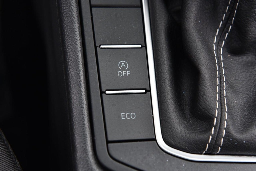 2025 Volkswagen Jetta Sport Auto