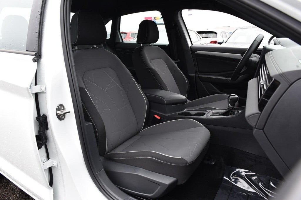 2025 Volkswagen Jetta Sport Auto