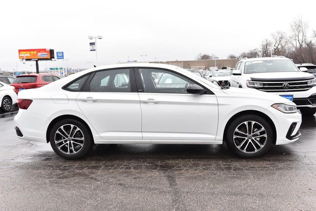 2025 Volkswagen Jetta Sport Auto