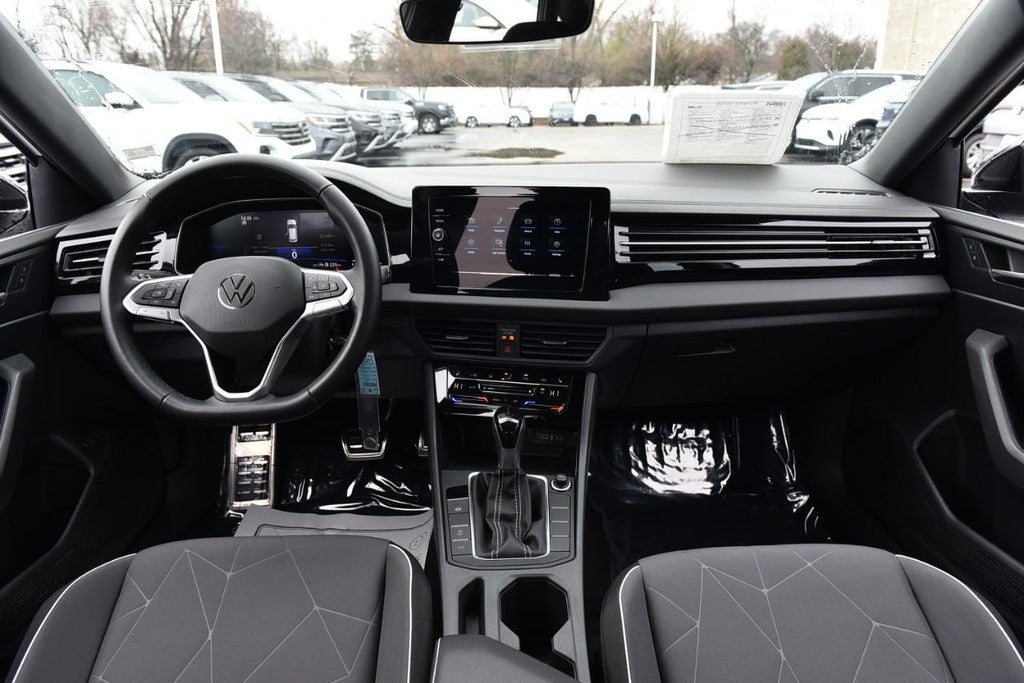 2025 Volkswagen Jetta Sport Auto