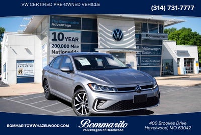 2025 Volkswagen Jetta SE Auto