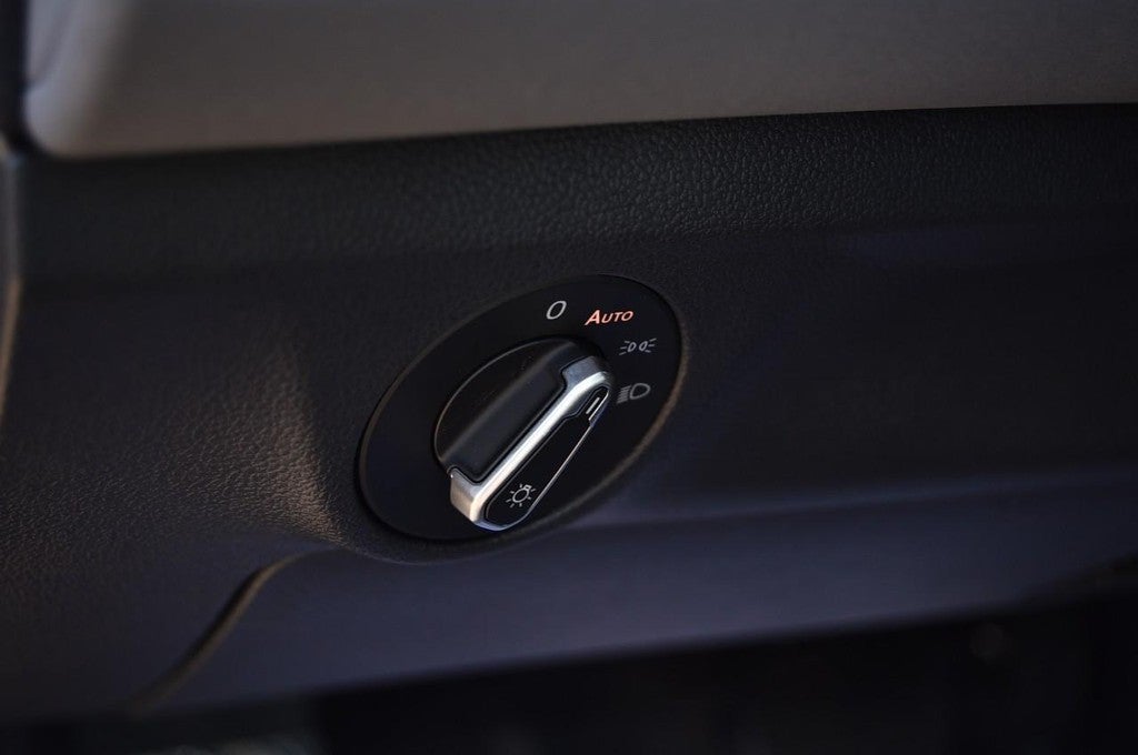 2025 Volkswagen Jetta SE Auto