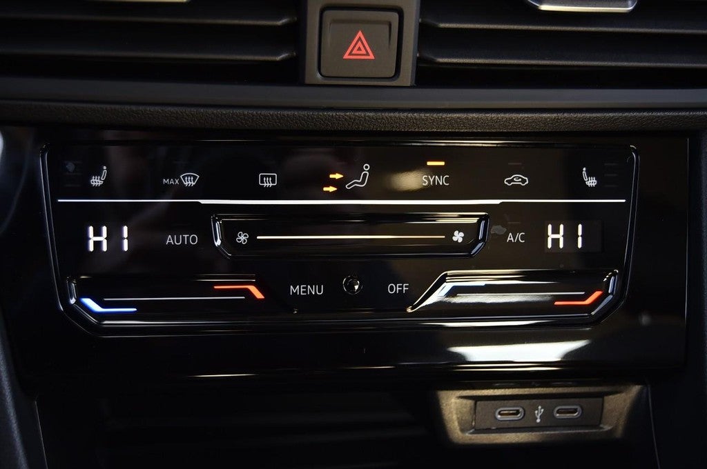 2025 Volkswagen Jetta SE Auto