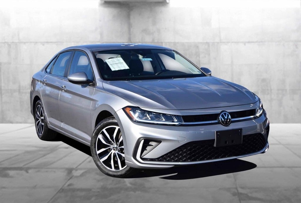 2025 Volkswagen Jetta SE Auto