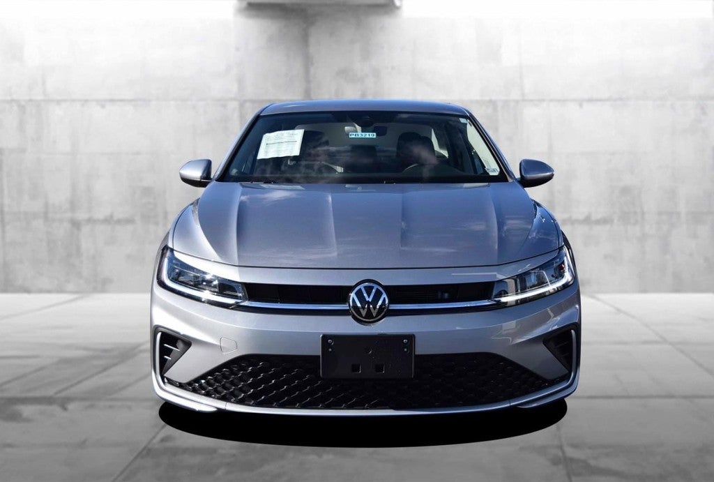 2025 Volkswagen Jetta SE Auto