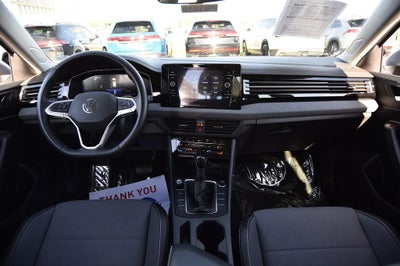 2025 Volkswagen Jetta SE Auto