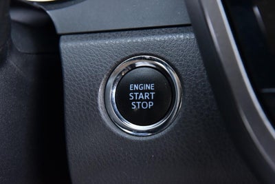 2020 Toyota Camry LE Auto (Natl)