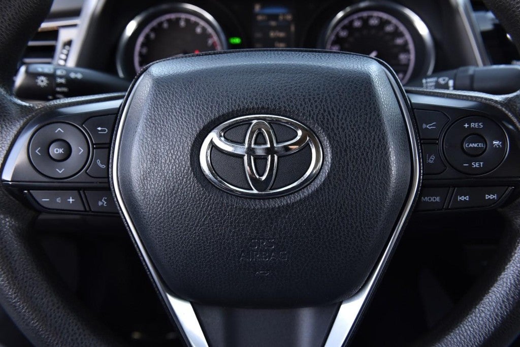 2020 Toyota Camry LE Auto (Natl)