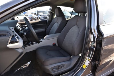 2020 Toyota Camry LE Auto (Natl)