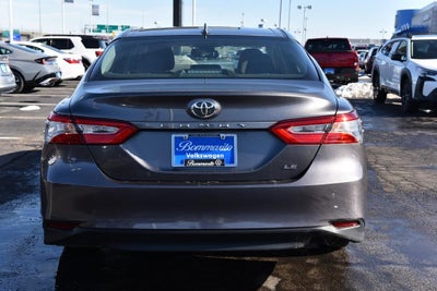 2020 Toyota Camry LE Auto (Natl)