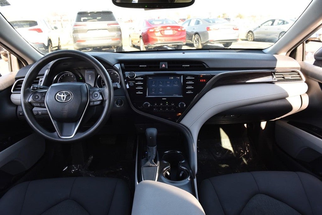 2020 Toyota Camry LE Auto (Natl)