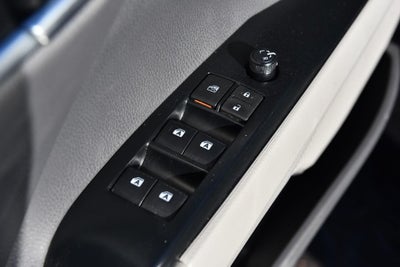 2020 Toyota Camry LE Auto (Natl)