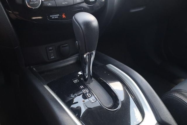 2016 Nissan Rogue SL AWD Premium Package