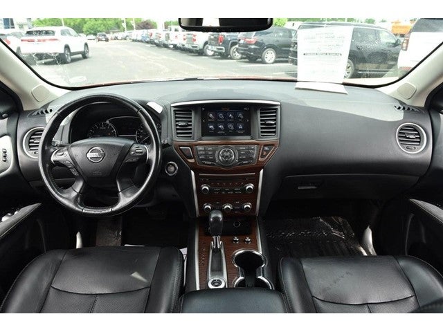 2017 Nissan Pathfinder 4x4 Platinum