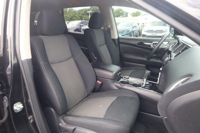 2019 Nissan Pathfinder SV