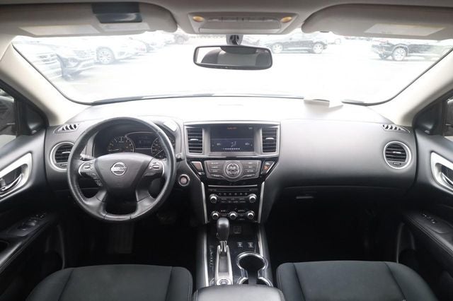 2019 Nissan Pathfinder SV