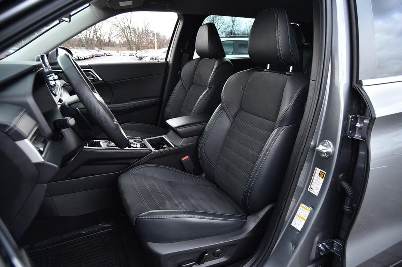 2023 Mitsubishi Outlander SE FWD