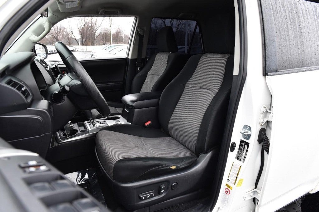 2016 Toyota 4Runner 4WD 4dr V6 SR5 (Natl)