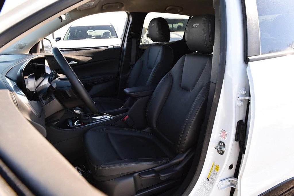 2024 Buick Encore GX AWD 4dr Sport Touring