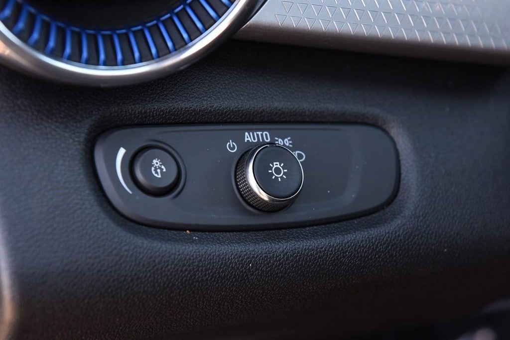 2025 Chevrolet Trax FWD 4dr LT