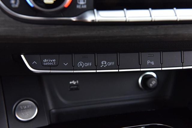 2023 Audi A4 Sedan S line Premium Plus 45 TFSI quattro