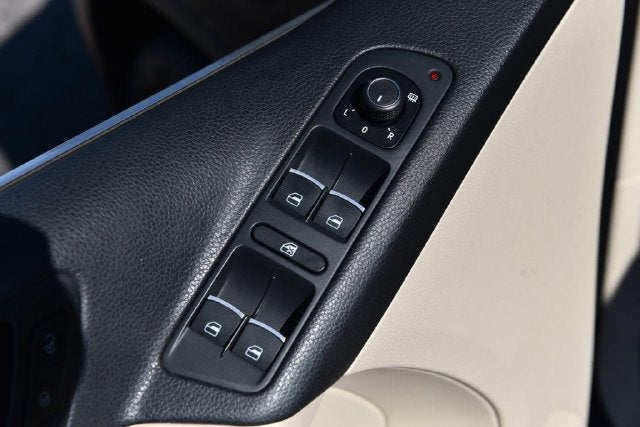 2016 Volkswagen Tiguan SE