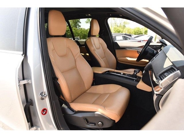 2019 Volvo XC90 T6 AWD Momentum