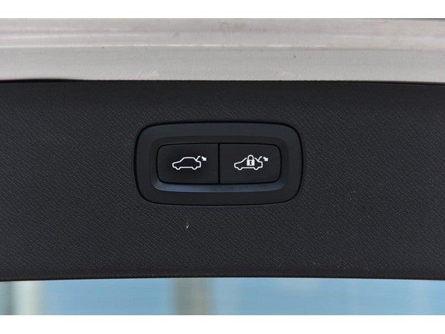 2019 Volvo XC90 T6 AWD Momentum