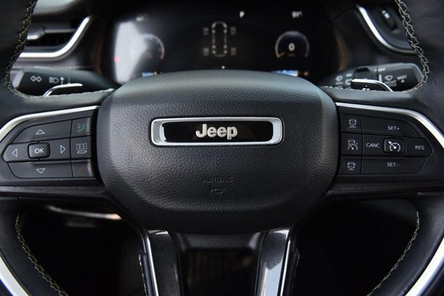 2022 Jeep Grand Cherokee L Laredo
