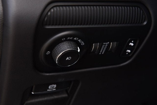 2023 Jeep Grand Wagoneer Series II Obsidian