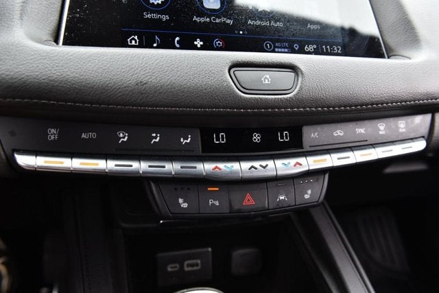 2023 Cadillac XT4 AWD Premium Luxury