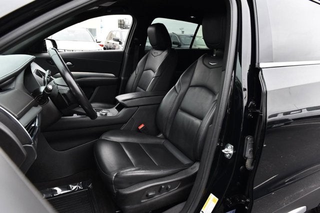 2023 Cadillac XT4 AWD Premium Luxury
