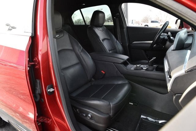 2024 Cadillac XT4 AWD Premium Luxury