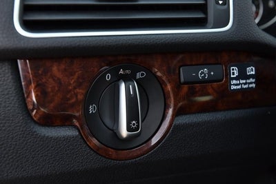 2013 Volkswagen Passat TDI SEL Premium