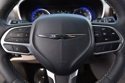 2024 Chrysler Voyager LX