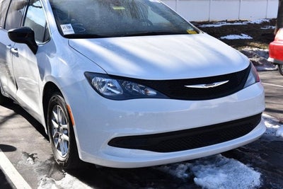 2024 Chrysler Voyager LX