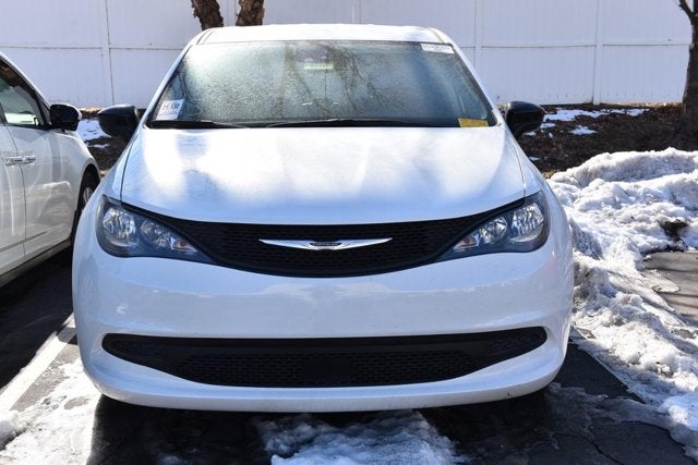 2024 Chrysler Voyager LX